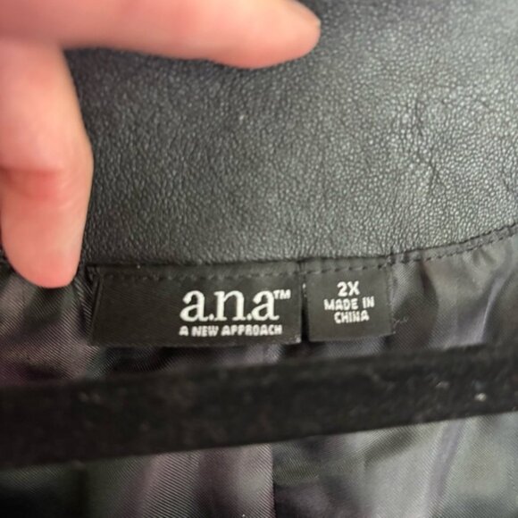 a.n.a Women’s Black Genuine Leather Button Front Jacket - Picture 3 of 7